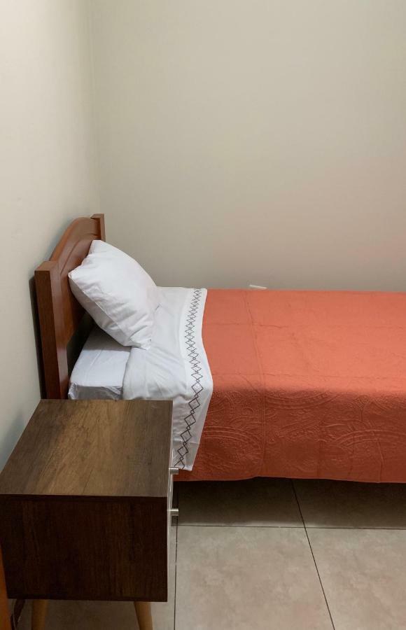 Bed and Breakfast Chaglla Airport Кальяо Экстерьер фото